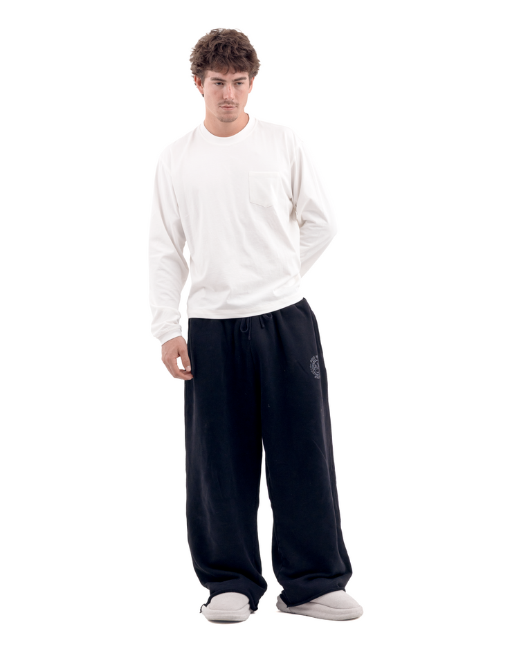 CHA SWEATS BLACK